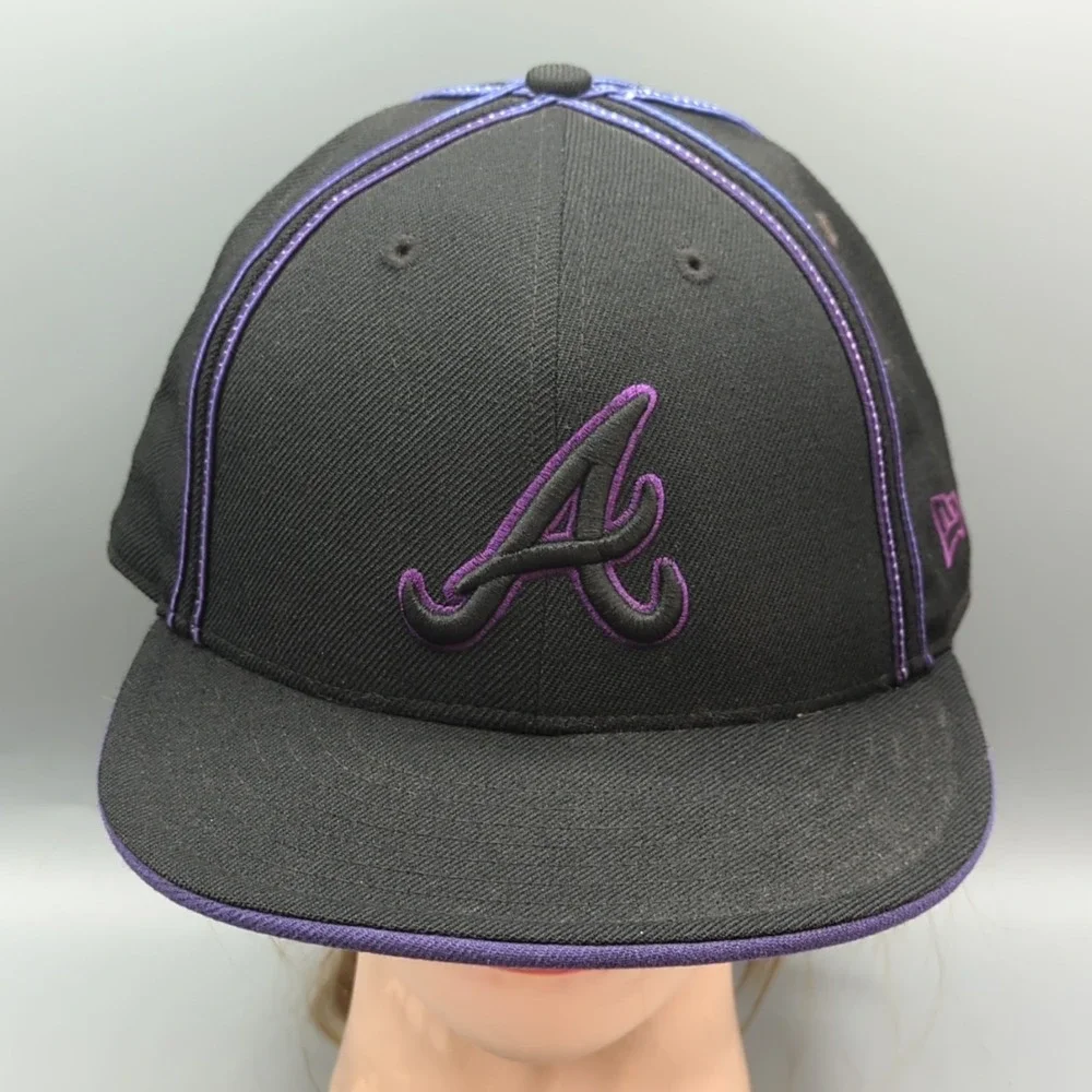 New Era 59FIFTY Atlanta Braves Fitted Hat 100% Wool Black Purple Piping 7 3/8